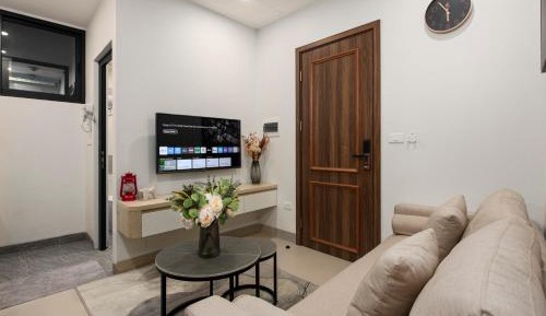Deluxe One-Bedroom Apartment