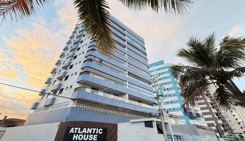 Two-Bedroom Apartment with Balcony and Sea View