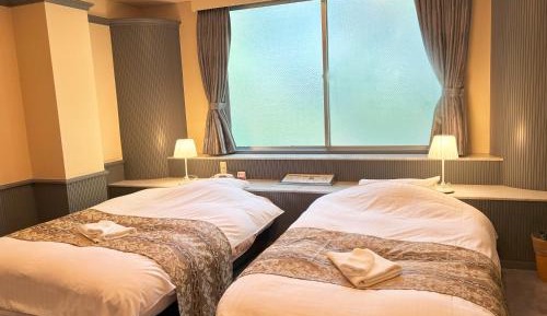 Twin Room with Private Bathroom