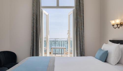 Double Room with Balcony and Sea View