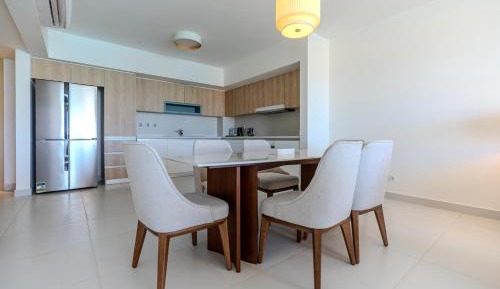 Deluxe One Bedroom Suite Marassi View