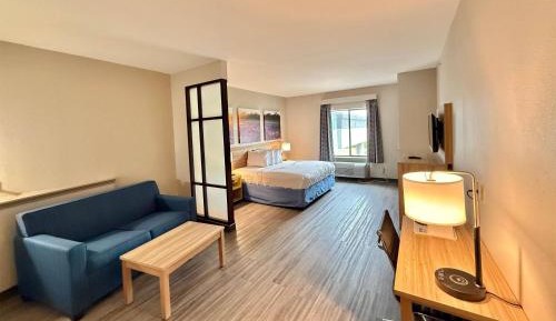 Studio King Suite - Mobility Access/Non-Smoking