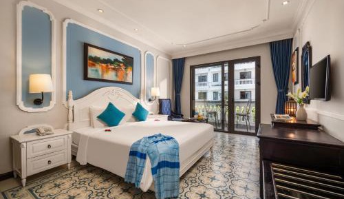 Two-Bedroom Suite with Balcony