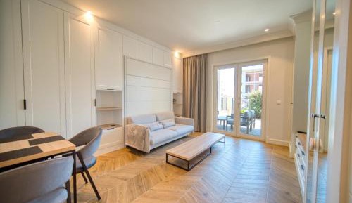 Studio Apartment