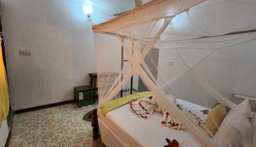 Twin Room with Private Bathroom