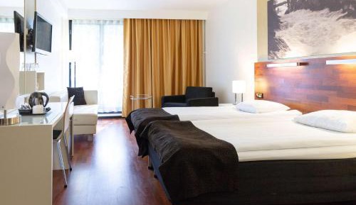 Large Twin Room - Park Building