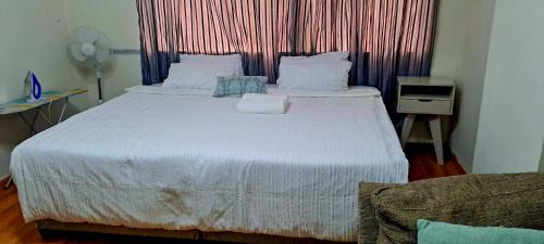 Classic One-Bedroom Apartment with King Bed