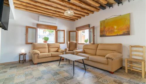 Four-Bedroom Holiday Home
