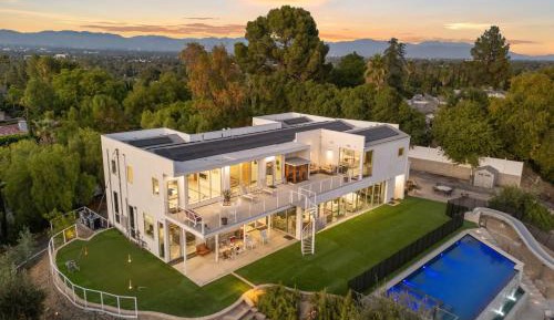 Five-Bedroom Villa