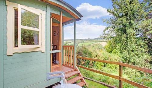 One-Bedroom Holiday Home