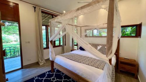 King Room with Garden View