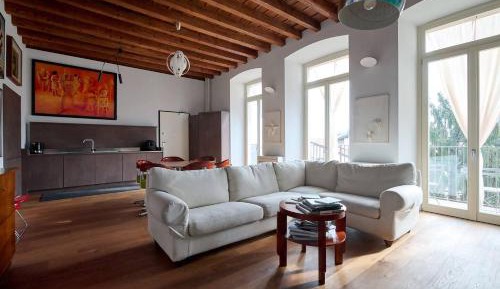 Three-Bedroom Premium Apartment with Balcony