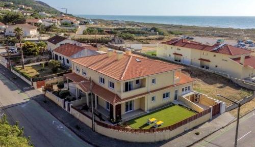 Two-Bedroom Apartment with Balcony and Sea View