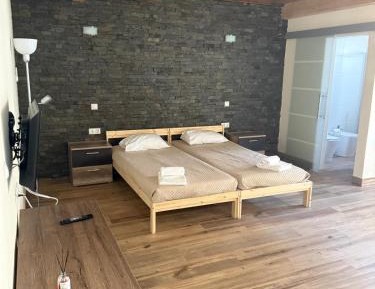 Room #1236395502