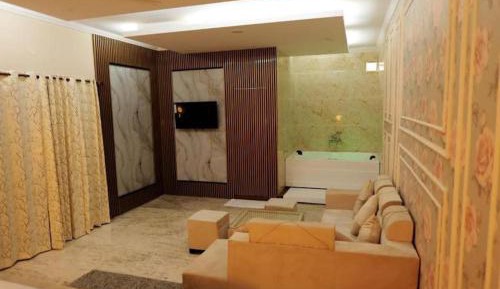 Suite with Private Pool