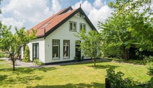 One-Bedroom Vacation Home