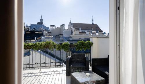 Junior Suite with City View