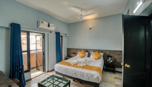 Deluxe Double Room with Balcony