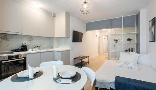 Studio Apartment with Balcony