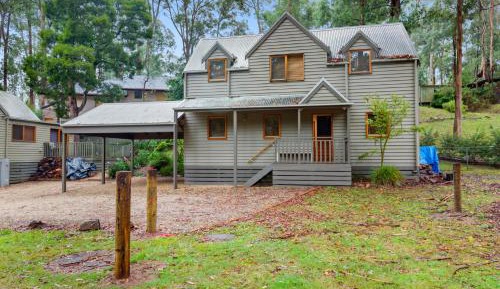 Four-Bedroom Holiday Home
