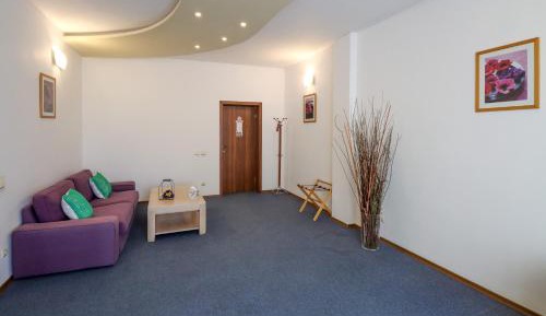 Suite with Garden View