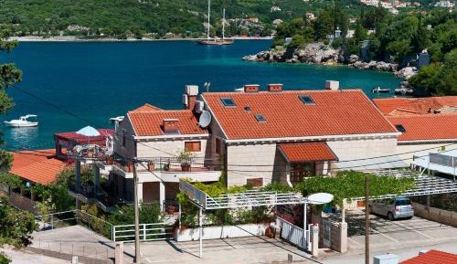 Studio Apartment with Balcony - Sea Side