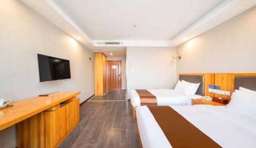 Twin Room with View