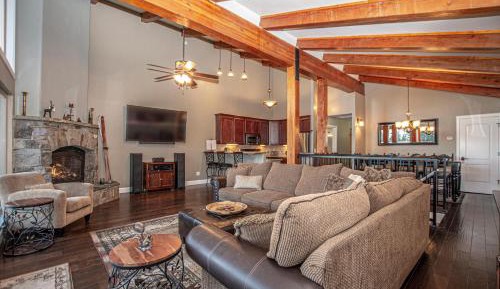Four-Bedroom Holiday Home
