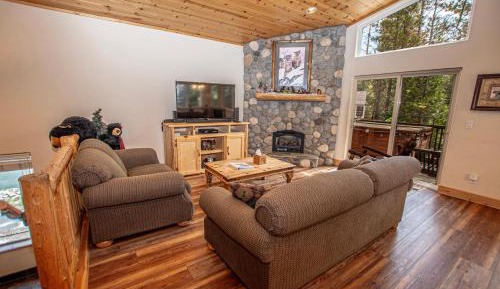 Three-Bedroom Holiday Home 
