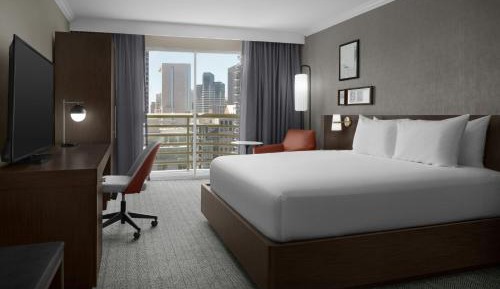 King Room with Skyline View - High Floor