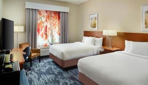 Guest Room with 2 Queen Beds