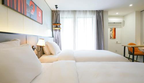 Standard Twin Room