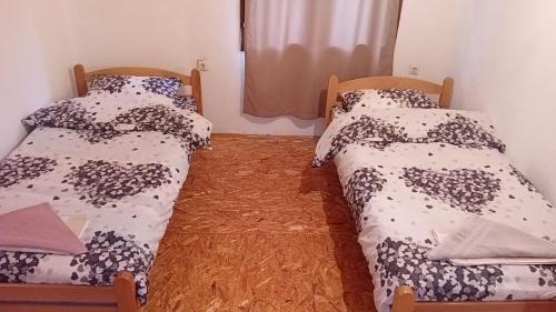 Twin Room with Shared Bathroom