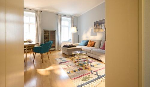 One-Bedroom Apartment with Shower
