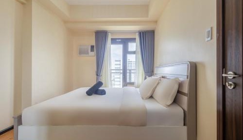 Two-Bedroom Apartment with Bay View