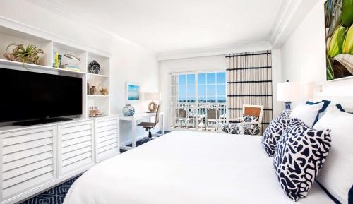 King Room with Ocean View and Balcony