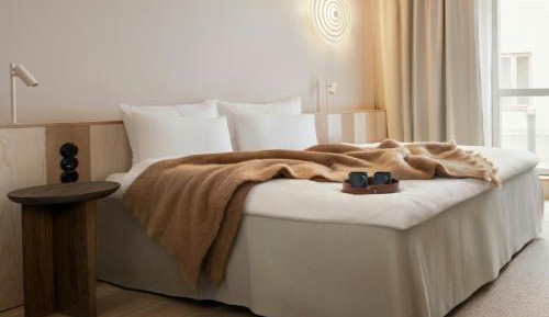 Deluxe Room with Club Lounge Access and Sea View