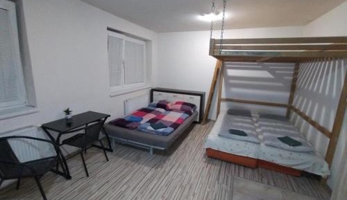 One-Bedroom Apartment - Non-Smoking