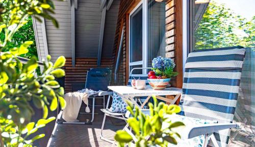 One-Bedroom Apartment with Balcony
