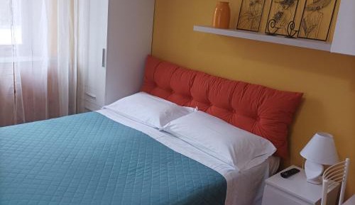 Studio Apartment with One Double Bed