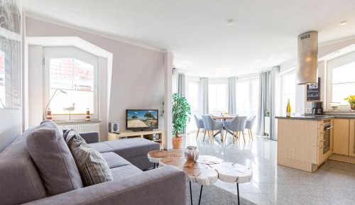One-Bedroom Apartment with Balcony