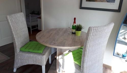 One-Bedroom Apartment with Balcony