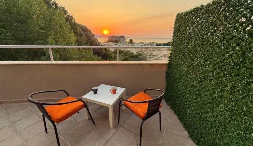 One-Bedroom Apartment with Sea View and Terrace