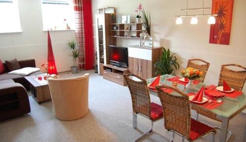 One-Bedroom Apartment with Shower