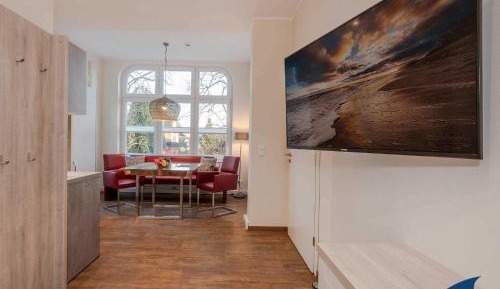 One-Bedroom Apartment with Balcony