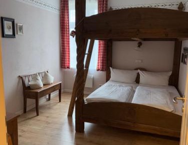 Classic Quadruple Room