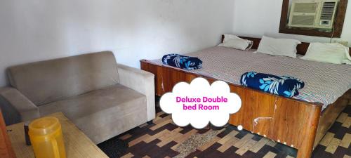 Deluxe Room (2 Adults + 1 Child)