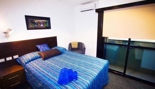Superior Queen Motel Room