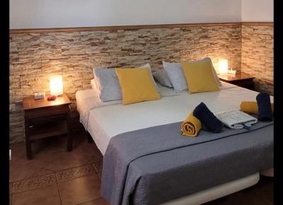 Triple Room with Shared Bathroom