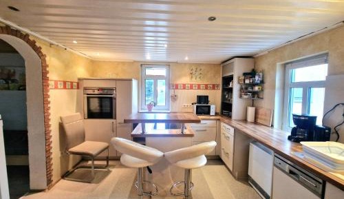 One-Bedroom Apartment - Non-Smoking